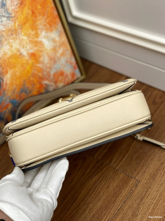 Cheap MÉTIS VUITTON POCHETTE LOUIS 0805